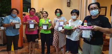 Warga Sesilia 4 dengan Eco  Enzymnya-